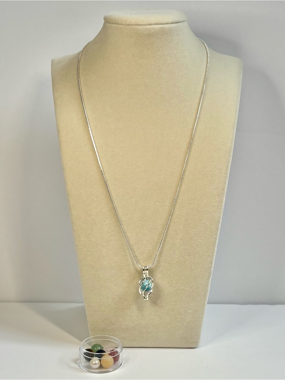 Mood cage pendant necklace - Picture 2 of 7